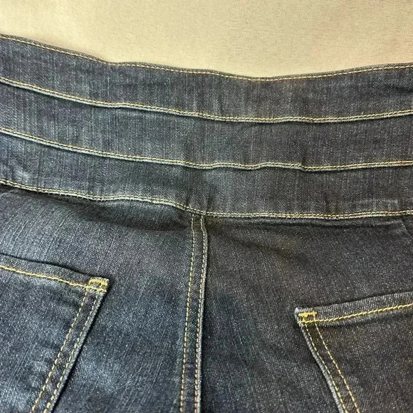 ⭐️ Host Pick ⭐️Torrid feel the fit denim blue Jeans size 22 - Picture 4 of 11